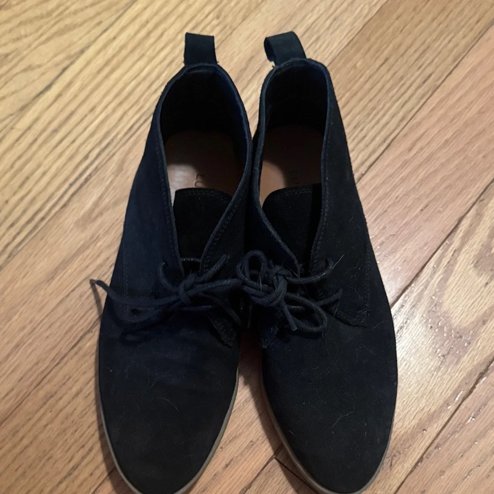 Black Shoes - Picture 9 of 12